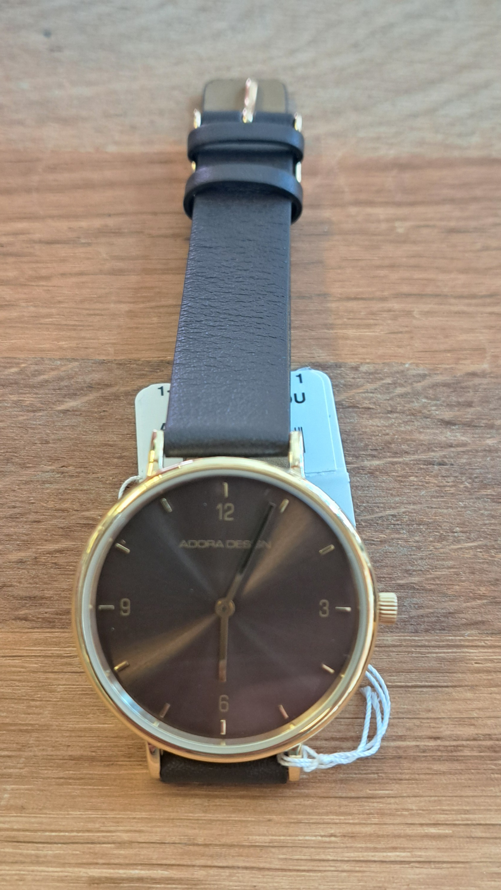 Adora  AD8972