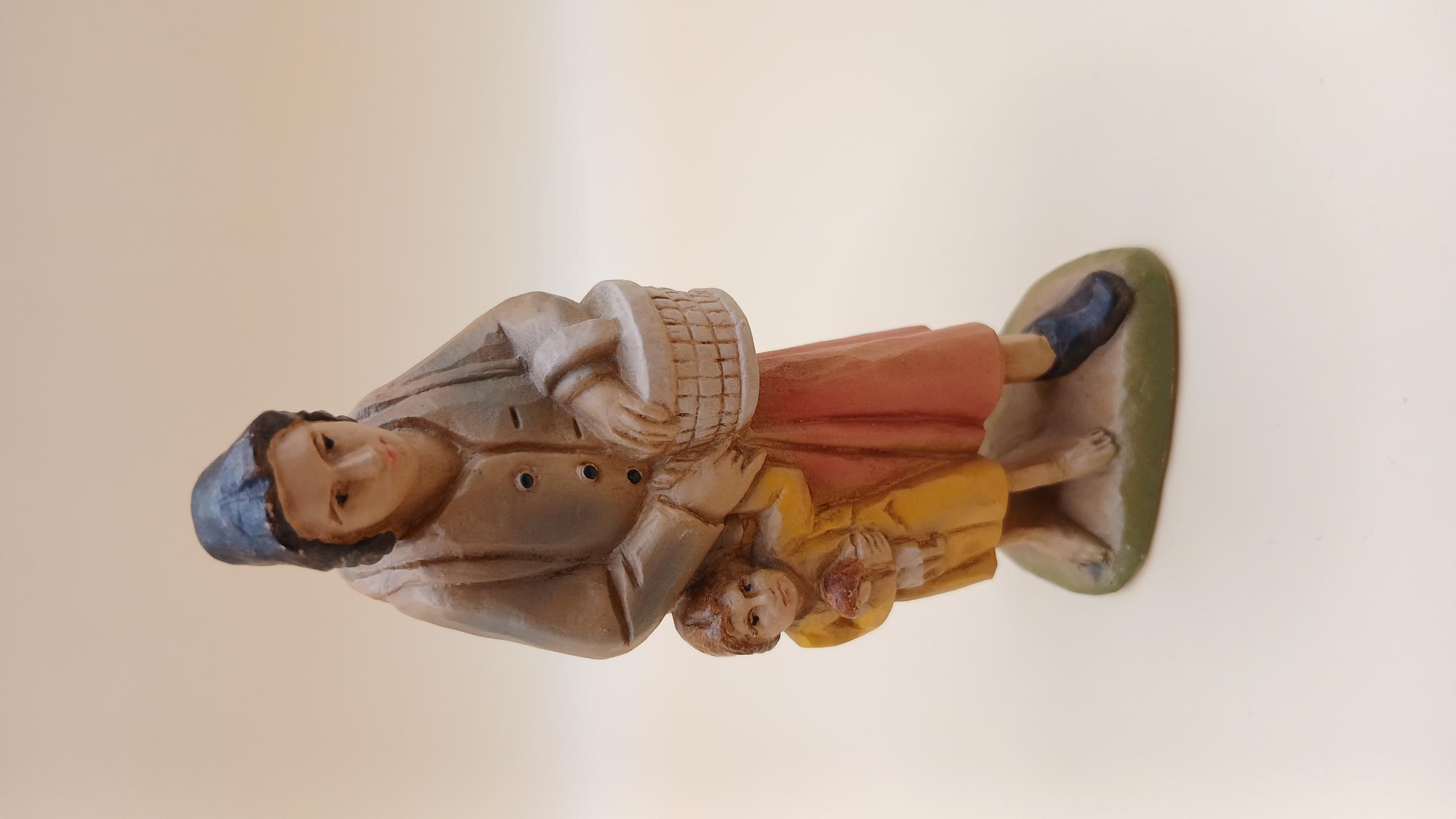 Frau mit Kind 46202245 Color/ 12 cm (Berkalith)